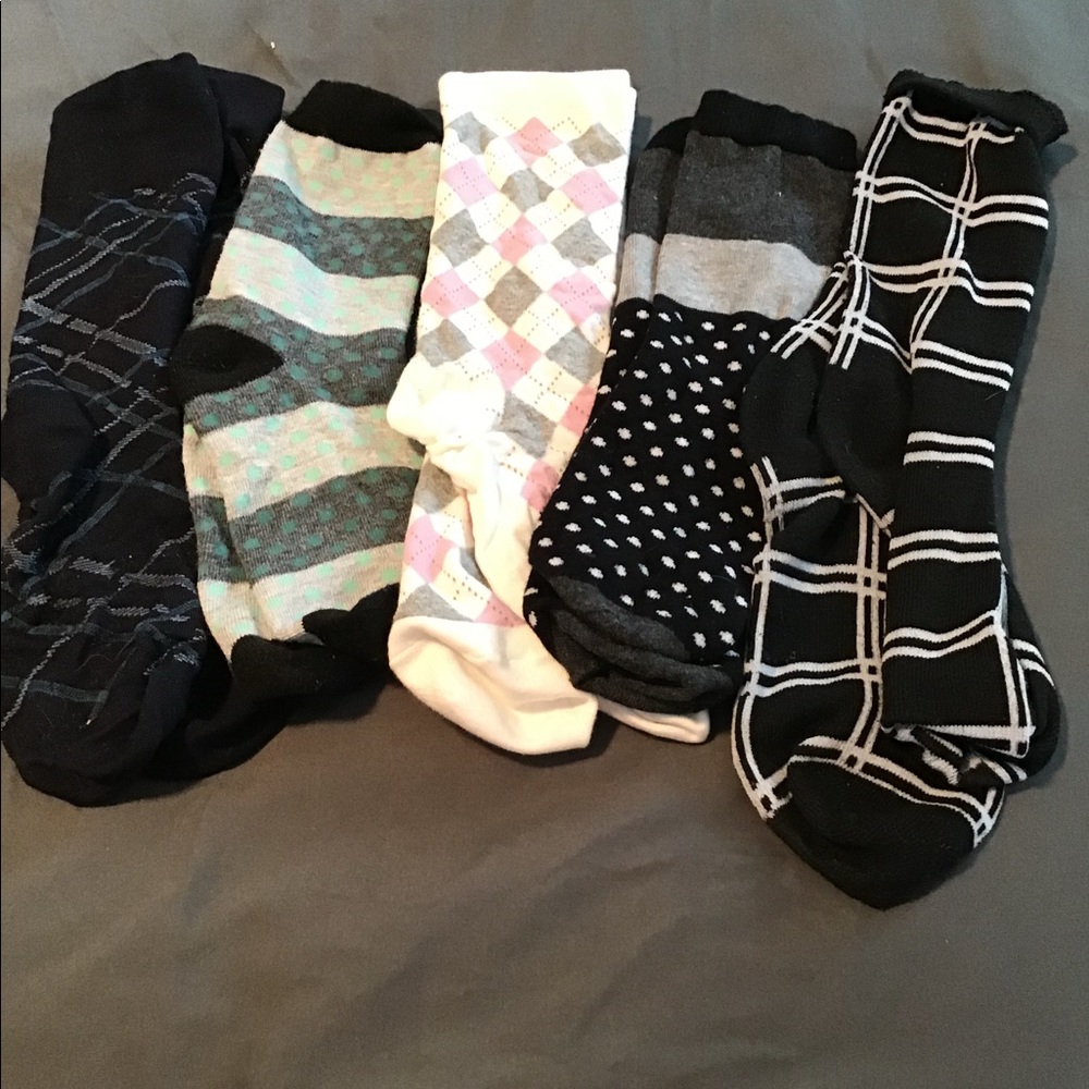 5 pairs gently worn socks